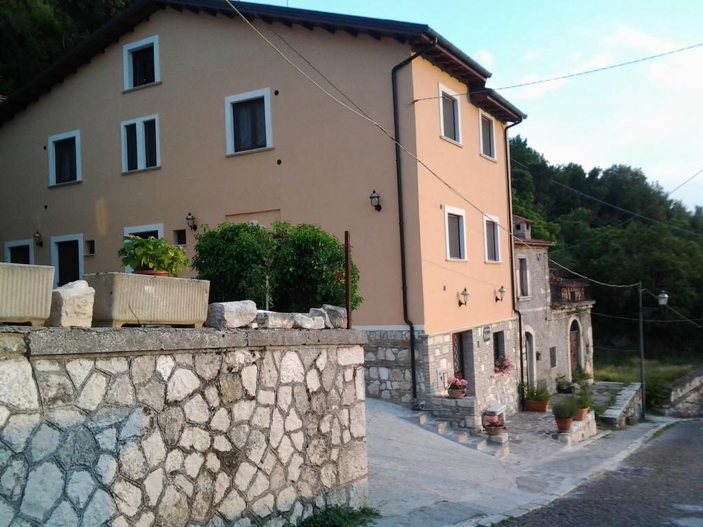 Casa Vacanze Il Castello Pescina Eksteriør bilde