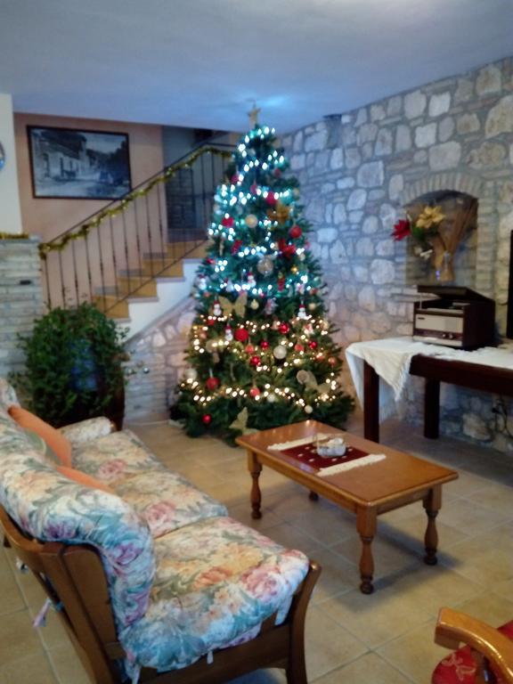 Casa Vacanze Il Castello Pescina Eksteriør bilde